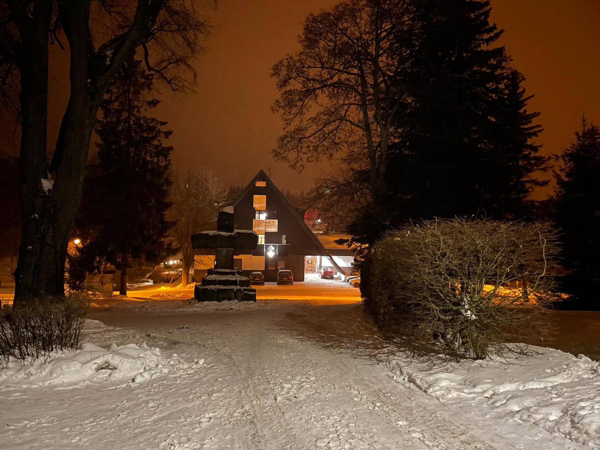 Chalupa U Krize Harrachov Luaran gambar